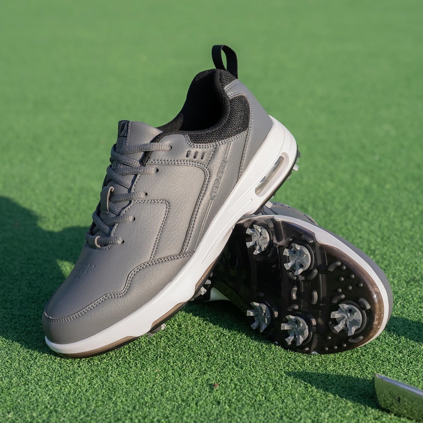 Men’s Waterproof Golf Shoes – Low-Cut Performance Sneakers for Comfort & Style